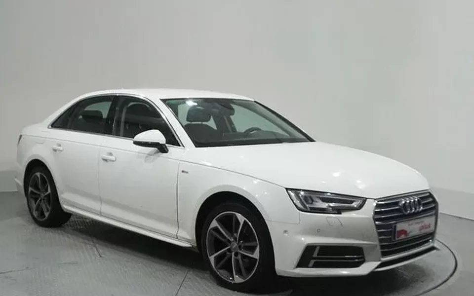 AUDI A4 A4 2.0TDI S line edition S tronic 110kW