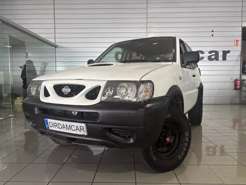 NISSAN Terrano Terrano 2.7 TDi Comfort