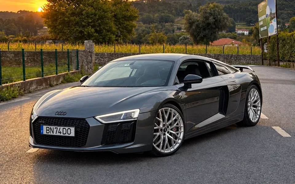 Audi R8 Coupé V10 plus 5.2 FSI quattro S tronic