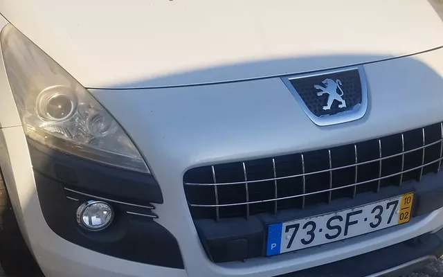 Peugeot 3008 HDi FAP 110 EGS6 Platinum