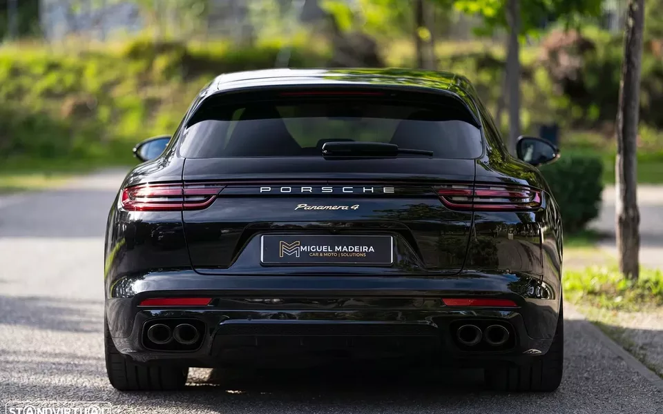 Porsche Panamera Sport Turismo 4 E-Hybrid