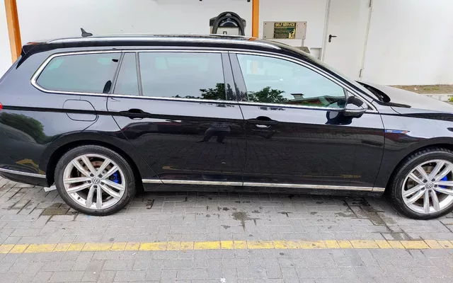 VW Passat Variant