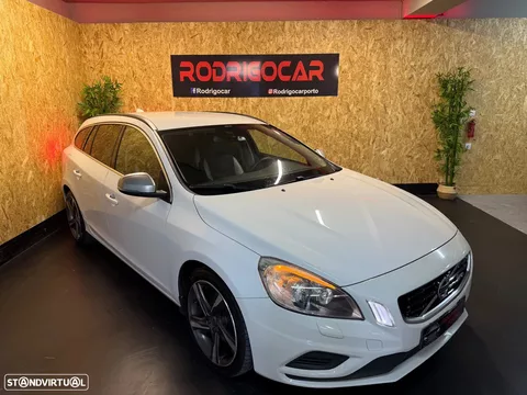 Volvo V60 1.6 D2 Drive R-Design Powershift Start/Stop