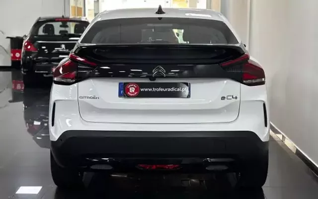 Citroën e-C4 2023 E C4 136 Feel Pack