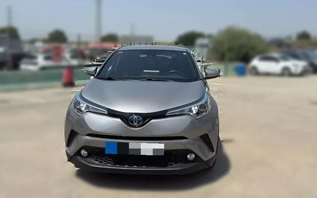 TOYOTA C-HR + 1.8 125H Advance