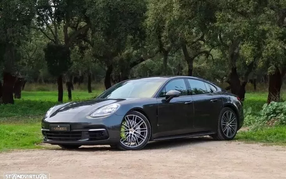 Porsche Panamera 4 E-Hybrid