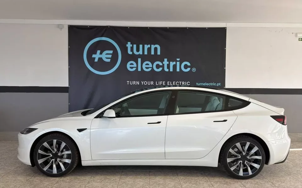 Tesla Model 3 Tração Traseira Premium