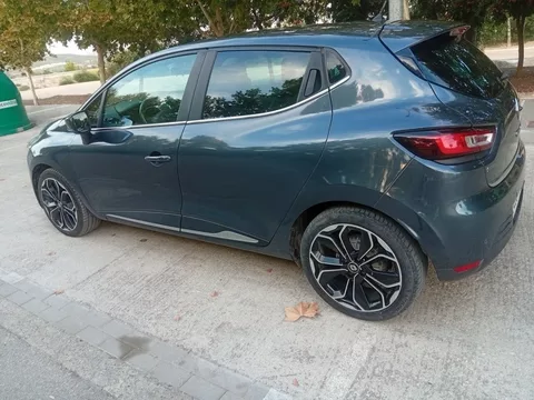 RENAULT Clio Clio Sport Tourer TCe Energy Zen 66kW