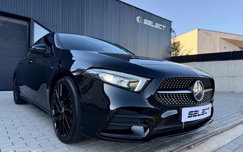 Mercedes-Benz A 250 e AMG Line