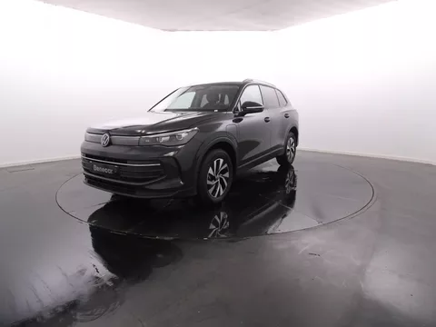 Volkswagen Tiguan 1.5 TSI PHEV Urban DSG 204cv / Vidros Escurecidos / Cam. Traseira / Alarme / LED Plus / JLL / Bat. 25.7 kWh
