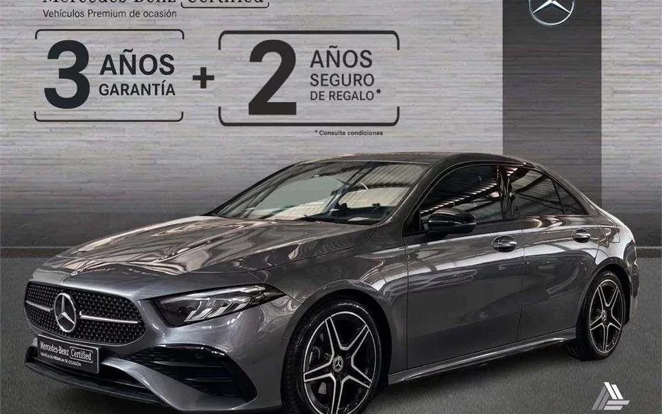 MERCEDES-BENZ Clase A CLASE A 180 Sedán