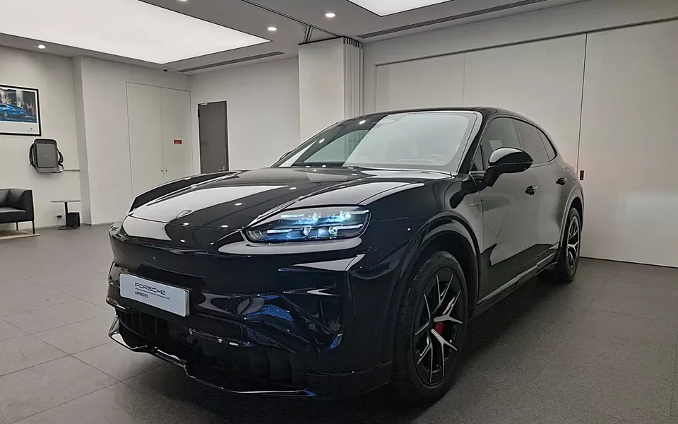 Porsche Cayenne Electric Turbo