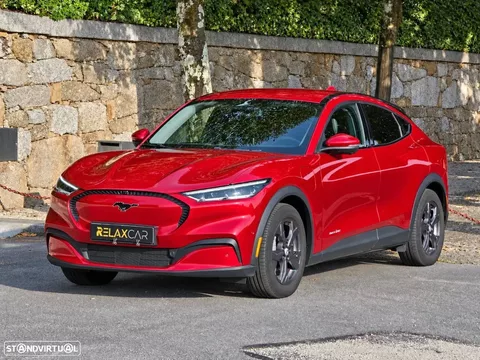 Ford Mustang Mach-E 75.7 kWh Base