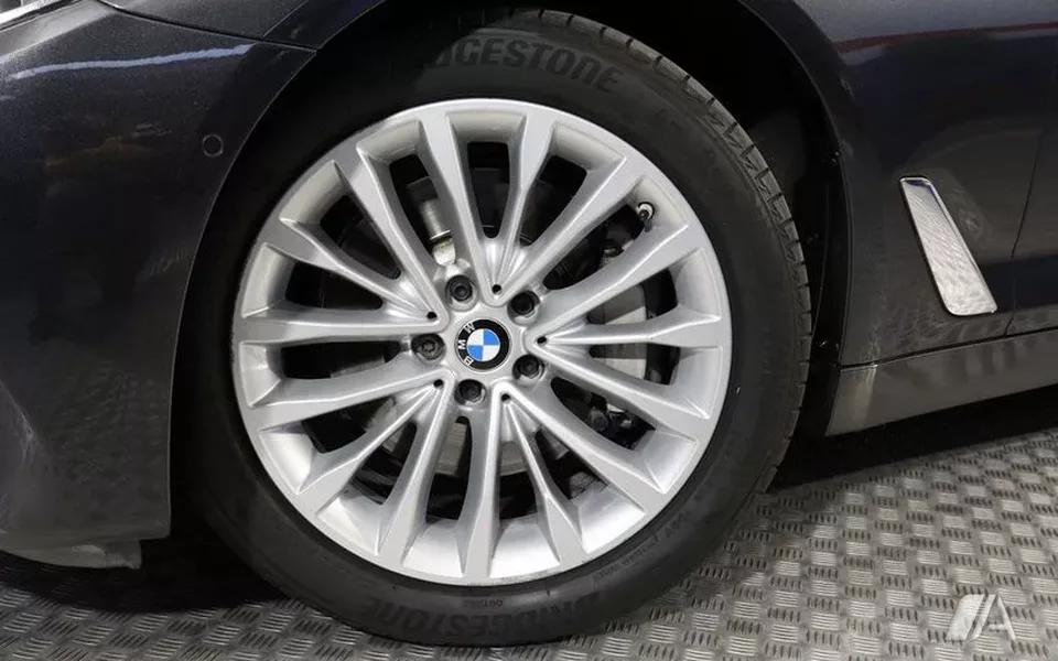 BMW Serie 5 530 530 i Touring Luxury 252cv