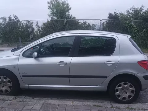PEUGEOT 307 307 1.6HDI D-Sign 110