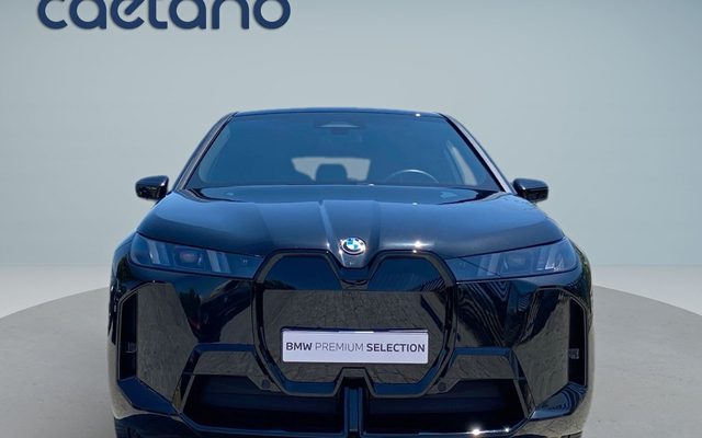 BMW iX