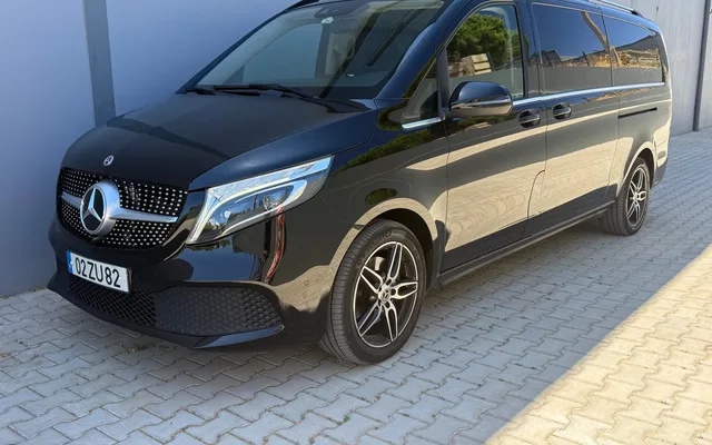 Mercedes-Benz V 300 d Longo Avantgarde