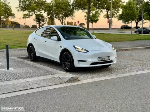Tesla Model Y Long Range Dual Motor AWD