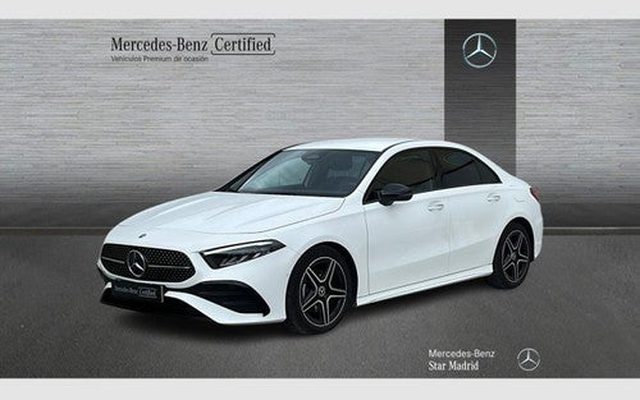 MERCEDES-BENZ Clase A 180d Sedán 8G-DCT