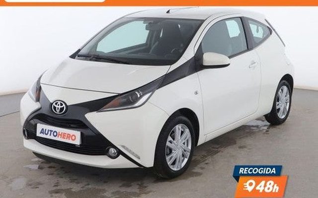 TOYOTA Aygo 1.0 VVT-i x-play