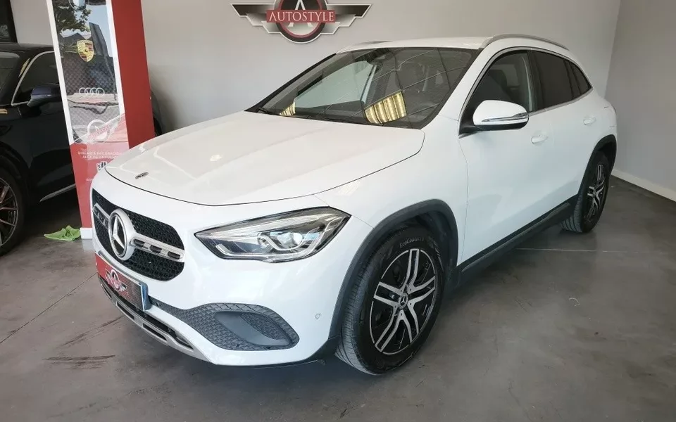 MERCEDES-BENZ Clase GLA GLA 200d 8G-DCT