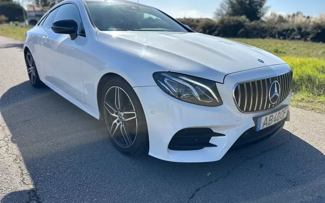 Mercedes-Benz E 220 d 9G-TRONIC AMG Line