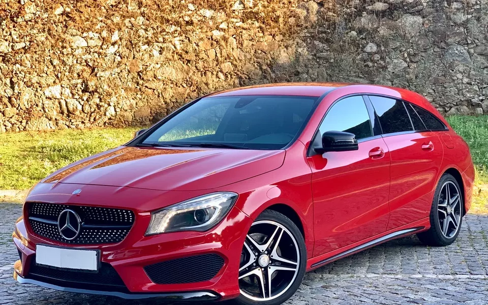 Mercedes-Benz CLA 220 d Shooting Brake AMG Line Aut.