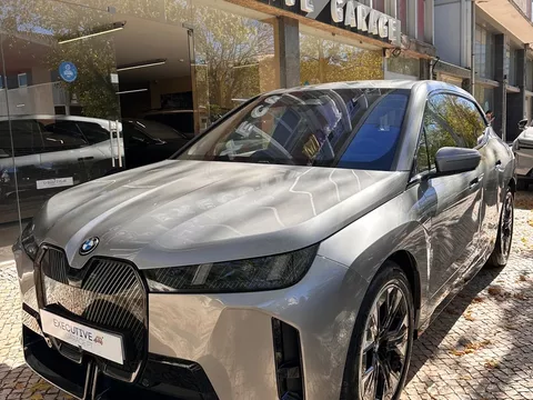 BMW iX xDrive 45 Pack Desportivo