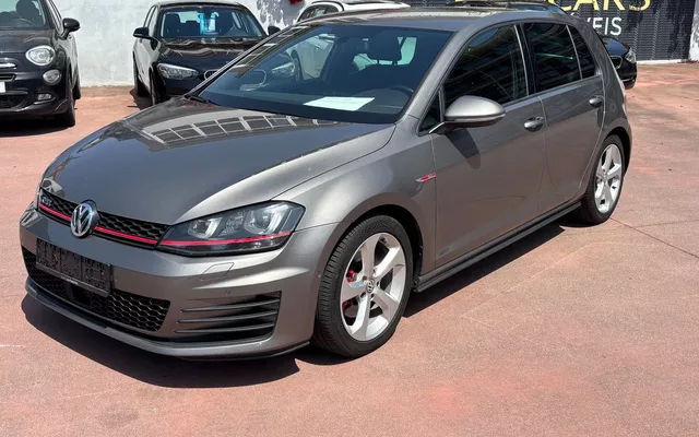 VW Golf GTI Performance BlueMotion DSG