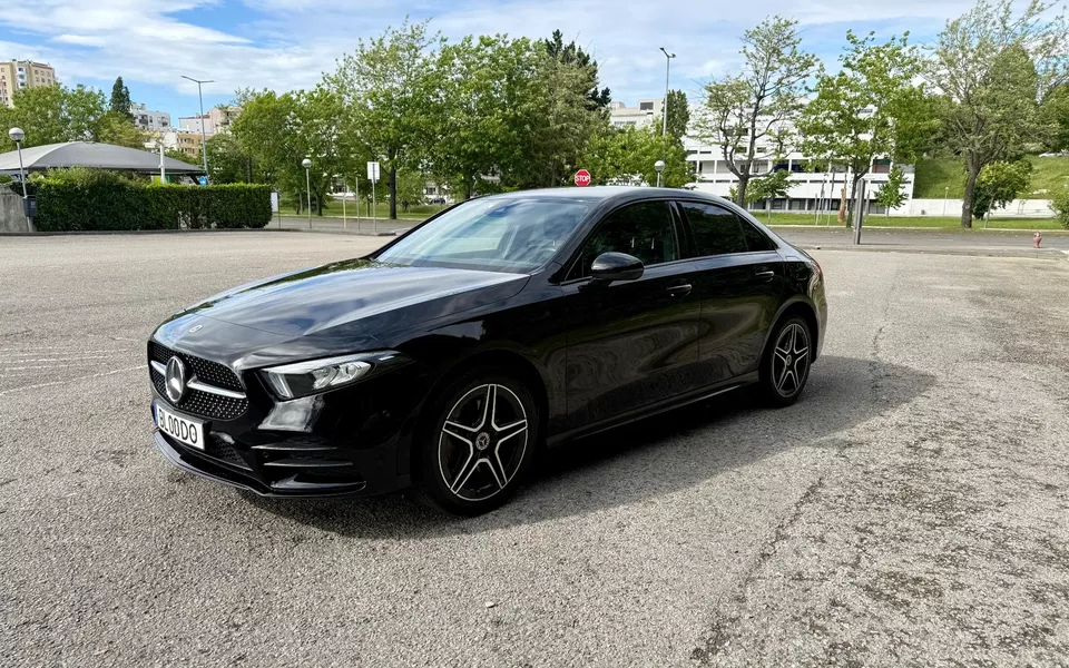 Mercedes-Benz A 250 Limousine e 8G-DCT AMG Line