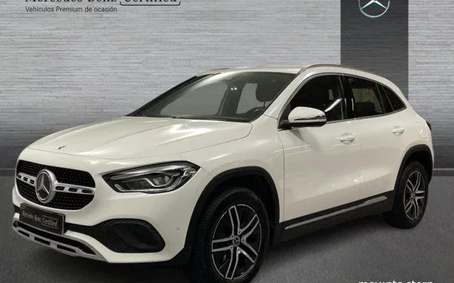 MERCEDES-BENZ Clase GLA GLA 200d 8G-DCT