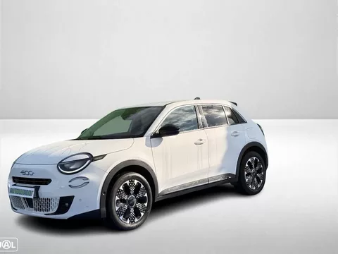 Fiat 600 1.2 Hybrid La Prima