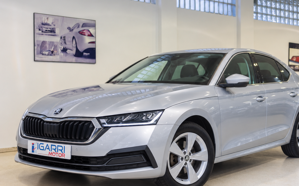 SKODA Octavia Octavia 2.0TDI Ambition Plus DSG 110kW