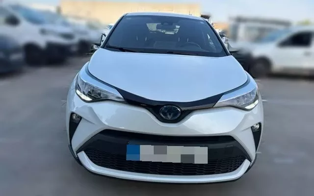 TOYOTA C-HR + 1.8 125H Advance