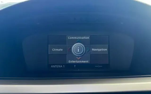 BMW 318 2007 d Navigation