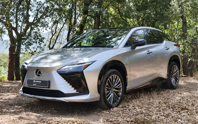 Lexus RZ 300e Luxury