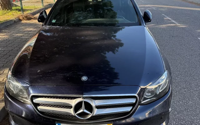 Mercedes-Benz E 200