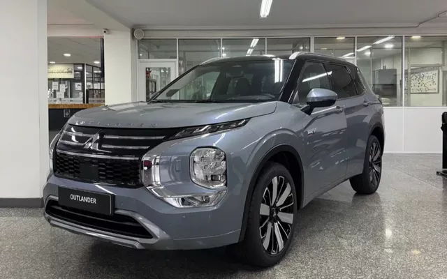 Mitsubishi Outlander 2.4 PHEV Instyle