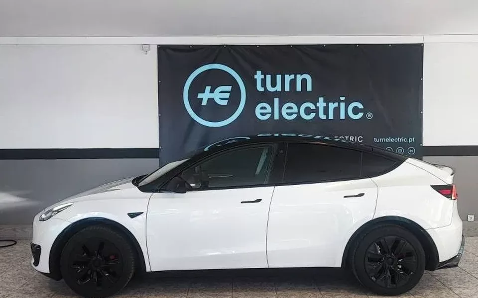 Tesla Model Y Tração Traseira