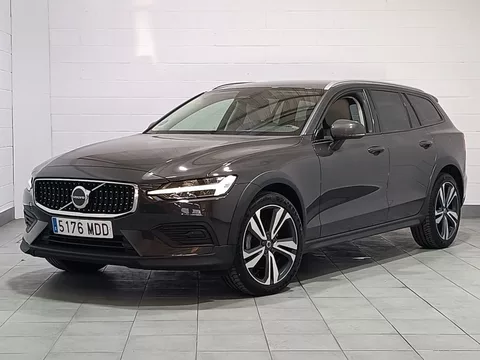 Vendido: VOLVO V60 Cross Country 2.0 B4 (D) AWD Cross Country Core Auto - 31900€ en Trapagaran
