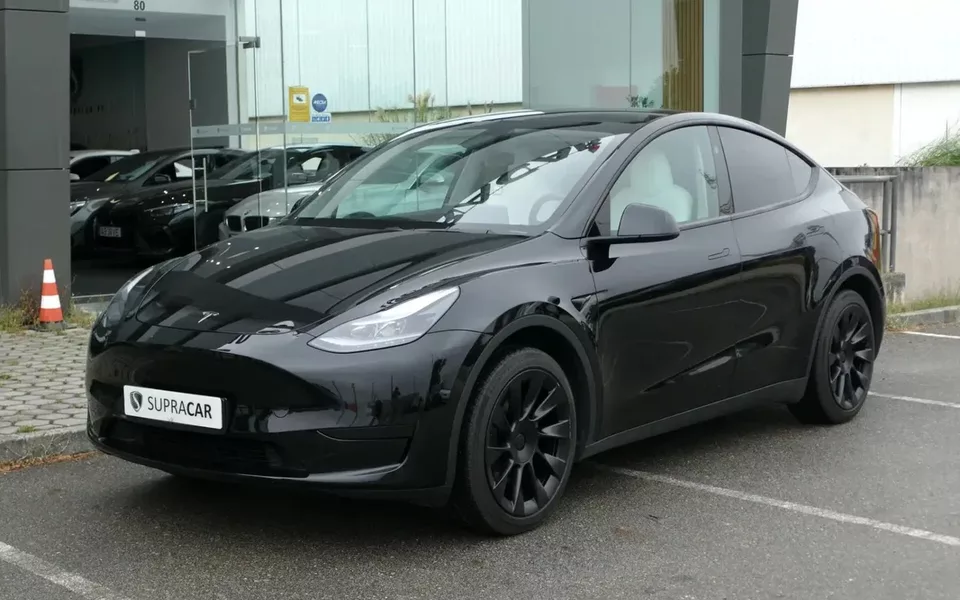 Tesla Model Y Tração Traseira