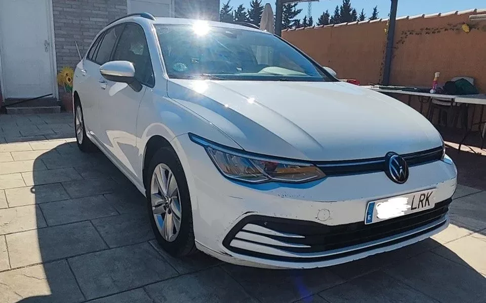 VOLKSWAGEN Golf VOLKSWAGEN Golf Berlina 115cv Manual de 5 Puertas - 9999€ en