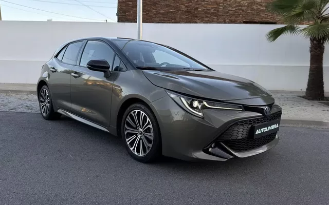 Toyota Corolla 1.8 Hybrid Square Collection