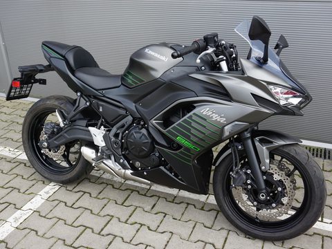 Kawasaki Ninja 650 A2