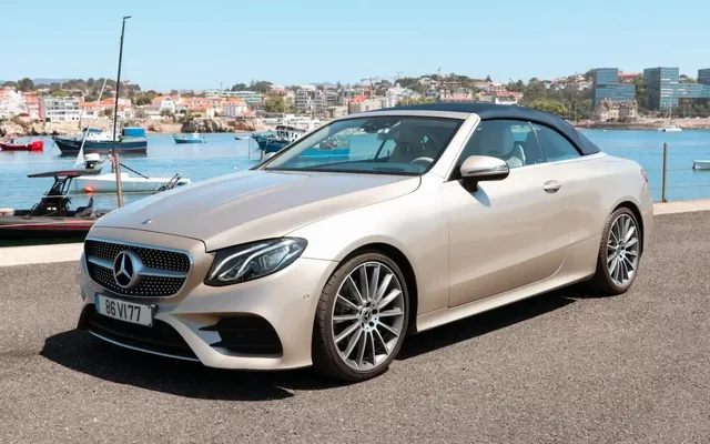 Mercedes-Benz E 220 d AMG Line