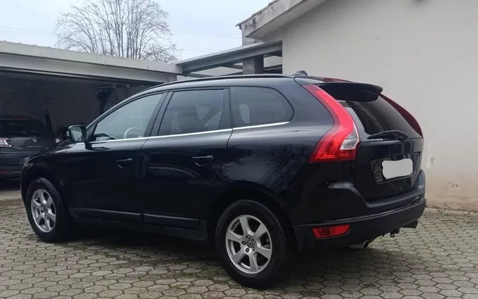 Volvo XC 60 2.4 D5 R-Design AWD Geartronic