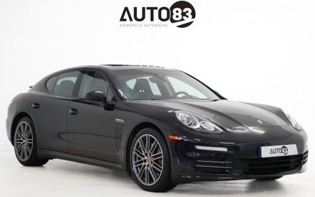 Porsche Panamera 4 PDK