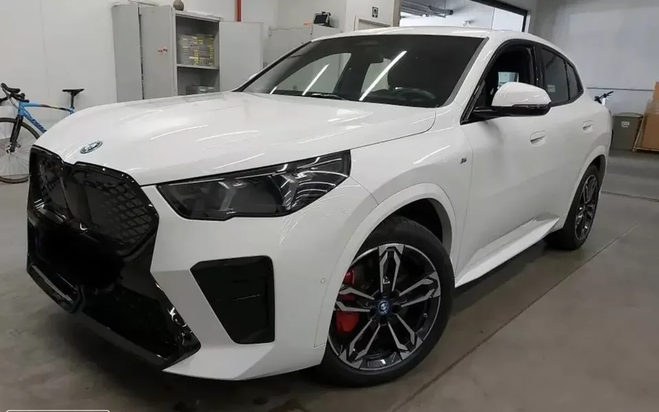 BMW iX2 xDrive30 Pack Desportivo M Pro