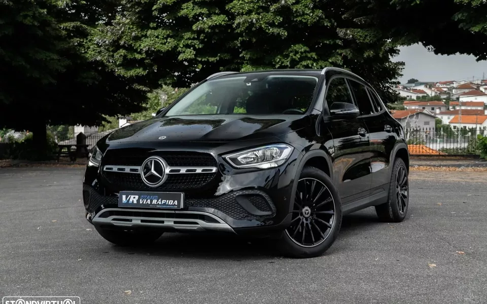 Mercedes-Benz GLA 180 7G-DCT Style