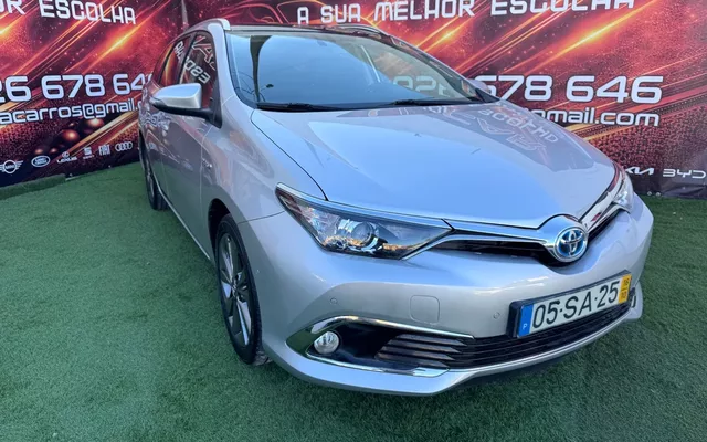 Toyota Auris Touring Sports 1.8 HSD Exclusive +Sky+Navi